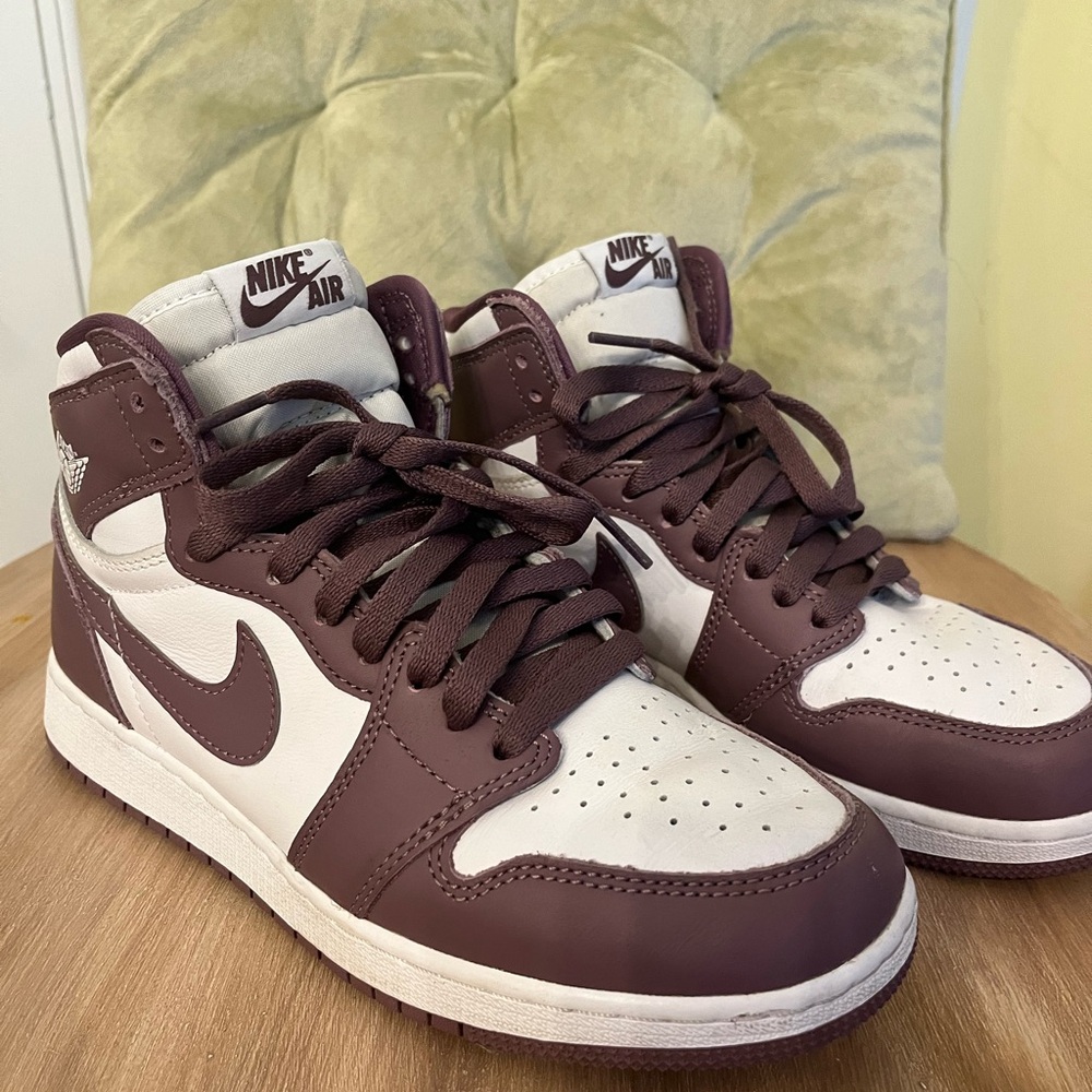 Air Jordan Retro Hugh 1 OG Casual Mauve